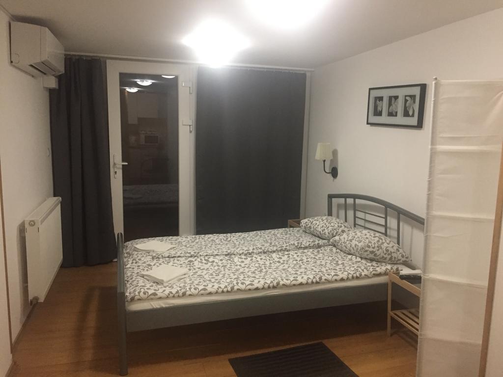 Apartman Vorosmarty Leilighet Budapest Eksteriør bilde